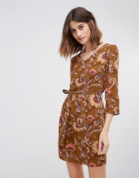 Платье в стиле фолк с цветочным принтом и завязками спереди Vero Moda