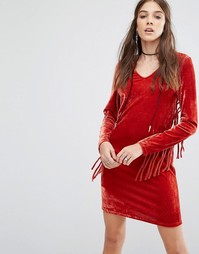 Платье с бахромой на рукавах Glamorous - Rust velvet