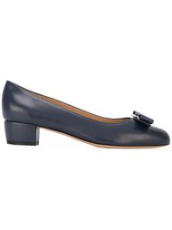 туфли 'Vara'  Salvatore Ferragamo