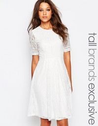 Приталенное платье с короткими рукавами Y.A.S Tall - Белый