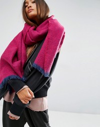 Длинный шарф с узором в елочку ASOS - Розовый