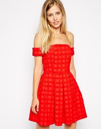 Фактурное платье для выпускного с широким вырезом ASOS - Красный