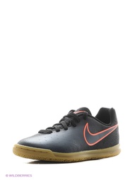 Бутсы Nike