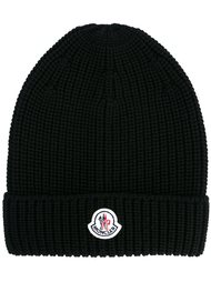 шапка с логотипом Moncler