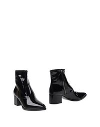Черные Полусапоги и высокие ботинки MIU MIU
