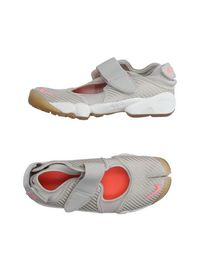 Низкие кеды и кроссовки Nike