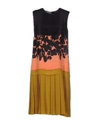 Короткое платье Prada