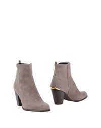 Серые Полусапоги и высокие ботинки Stuart Weitzman