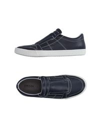 Низкие кеды и кроссовки Geox
