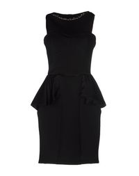 Короткое платье Hefty