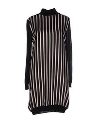 Короткое платье Shirtaporter