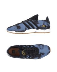Низкие кеды и кроссовки Adidas