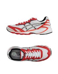 Низкие кеды и кроссовки Asics