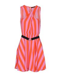 Короткое платье Guess