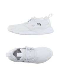 Низкие кеды и кроссовки Reebok