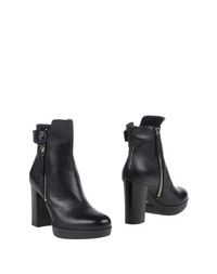 Полусапоги и высокие ботинки Santoni