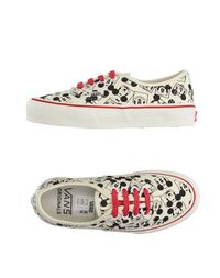 Низкие кеды и кроссовки Vans