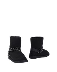 Полусапоги и высокие ботинки Love Moschino