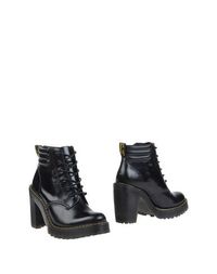 Полусапоги и высокие ботинки DR. Martens