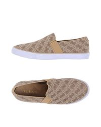 Низкие кеды и кроссовки Guess