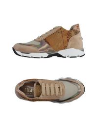 Низкие кеды и кроссовки Alviero Martini 1A Classe
