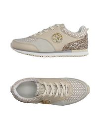 Низкие кеды и кроссовки Guess