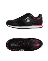 Низкие кеды и кроссовки Guess