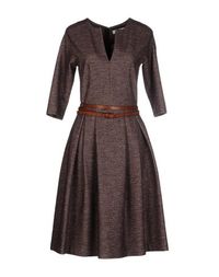 Короткое платье Tela