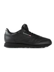 классические кроссовки Reebok
