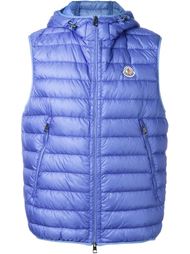 дутый жилет с капюшоном Moncler