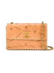 сумка на плечо с тисненым логотипом Chanel Vintage