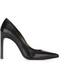 туфли с заостренным носком Stuart Weitzman