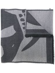 шарф с черепами в технике интарсия Alexander McQueen