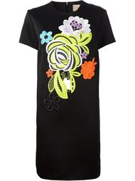 платье шифт с разноцветной цветочной вышивкой Christopher Kane