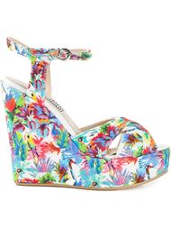 босоножки на танкетке с принтом в тропическую зелень Love Moschino