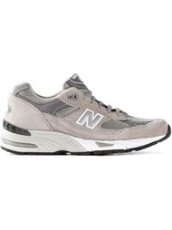 кроссовки на шнуровке  New Balance