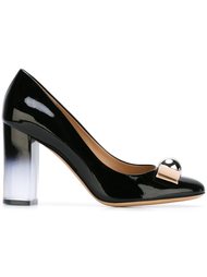 туфли 'Vara'  Salvatore Ferragamo