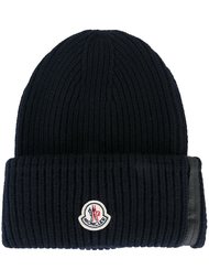 шапка ребристой вязки Moncler