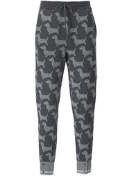 спортивные брюки с принтом собак Thom Browne