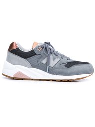 кроссовки на шнуровке New Balance