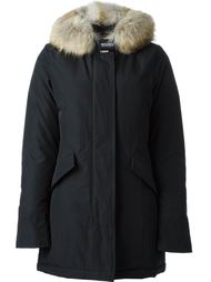 парка с меховой отделкой Woolrich