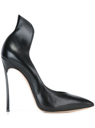 туфли с заостренным носком  Casadei