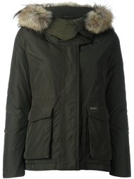 парка с меховой отделкой  Woolrich