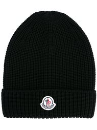 шапка с логотипом Moncler