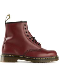 ботинки на шнуровке Dr. Martens