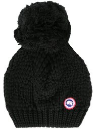 шапка с помпоном Canada Goose