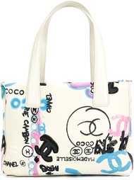 graffiti canvas tote  Chanel Vintage