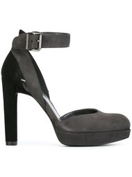 туфли 'Strapping'  Stuart Weitzman