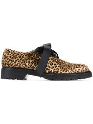 туфли с леопардовым принтом и шнуровкой Saint Laurent