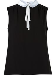 sleeveless blouse Martha Medeiros